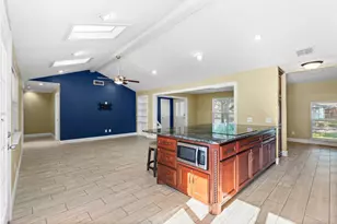 3010 Westerland Dr, Houston, TX 77063 - Photo 25