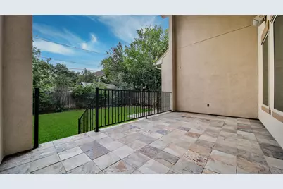 4518 Holt Street, Bellaire, TX 77401 - Photo 47