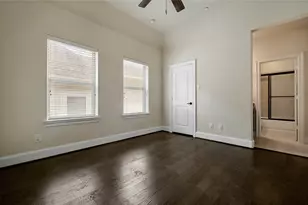 4518 Holt St, Bellaire, TX 77401 - Photo 39