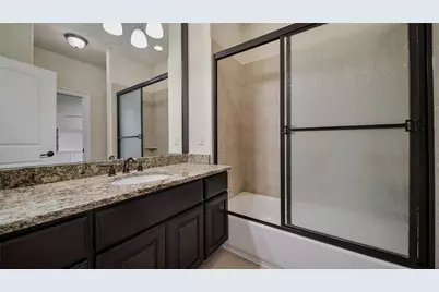 4518 Holt Street, Bellaire, TX 77401 - Photo 41