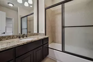 4518 Holt St, Bellaire, TX 77401 - Photo 41