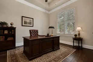 4518 Holt St, Bellaire, TX 77401 - Photo 3