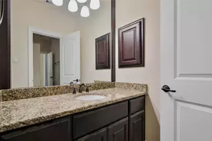 4518 Holt St, Bellaire, TX 77401 - Photo 37