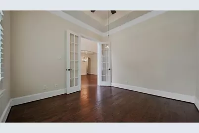 4518 Holt Street, Bellaire, TX 77401 - Photo 13