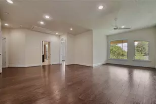 4518 Holt St, Bellaire, TX 77401 - Photo 33
