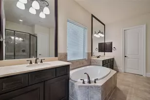 4518 Holt St, Bellaire, TX 77401 - Photo 27