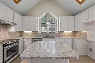 710 Bayou Crest Cir, Dickinson, TX 77539 - Photo 15