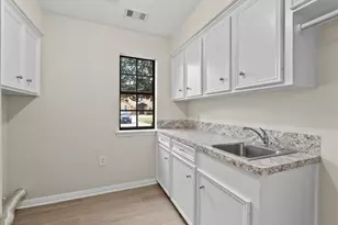 710 Bayou Crest Cir, Dickinson, TX 77539 - Photo 35