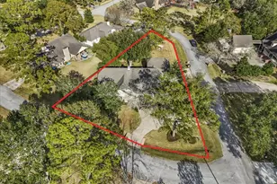 710 Bayou Crest Cir, Dickinson, TX 77539 - Photo 5