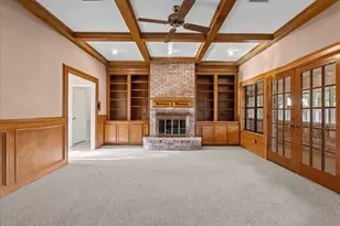 710 Bayou Crest Cir, Dickinson, TX 77539 - Photo 11