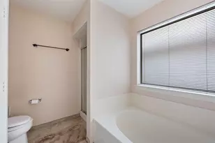 591 Mosswood Dr, Conroe, TX 77302 - Photo 17