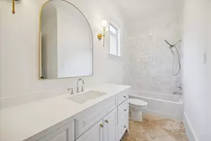 2 Burkhart Forest Ct, Houston, TX 77055 - Photo 15