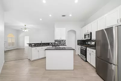 4723 Knights Branch Drive, Sugar Land, TX 77479 - Photo 9