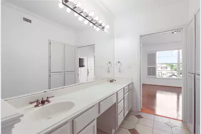 2111 Welch St Street #A315, Houston, TX 77019 - Photo 11