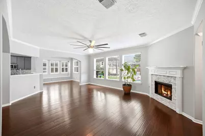 1323 Crystal Lake Circle E, Pearland, TX 77584 - Photo 13