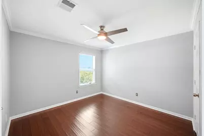 1323 Crystal Lake Circle E, Pearland, TX 77584 - Photo 39