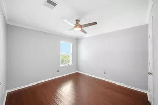 1323 Crystal Lake Cir E, Pearland, TX 77584 - Photo 39