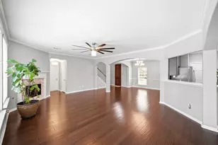 1323 Crystal Lake Cir E, Pearland, TX 77584 - Photo 11