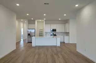 13414 Harbor Point Dr, Texas City, TX 77568 - Photo 11