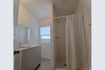 914 E 32nd Street #1, Houston, TX 77022 - Photo 7