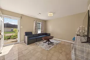 8907 Rainesville Ln, Houston, TX 77075 - Photo 5