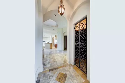 710 Pinehaven Drive, Houston, TX 77024 - Photo 11