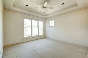 710 Pinehaven Dr, Houston, TX 77024 - Photo 29
