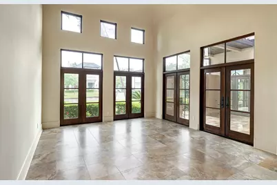 710 Pinehaven Drive, Houston, TX 77024 - Photo 9