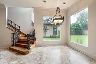 710 Pinehaven Dr, Houston, TX 77024 - Photo 27
