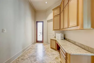 710 Pinehaven Drive, Houston, TX 77024 - Photo 19