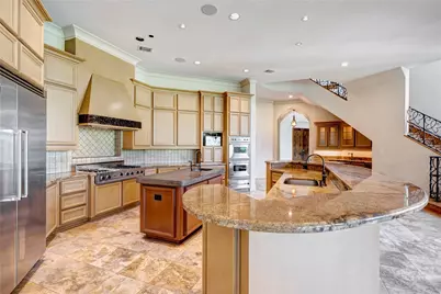 710 Pinehaven Drive, Houston, TX 77024 - Photo 13