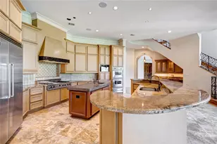 710 Pinehaven Dr, Houston, TX 77024 - Photo 13
