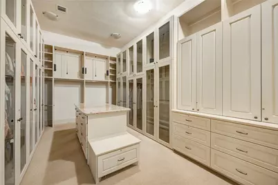 710 Pinehaven Drive, Houston, TX 77024 - Photo 43