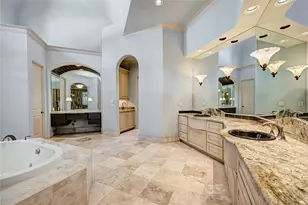 710 Pinehaven Dr, Houston, TX 77024 - Photo 23