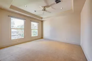 710 Pinehaven Dr, Houston, TX 77024 - Photo 31