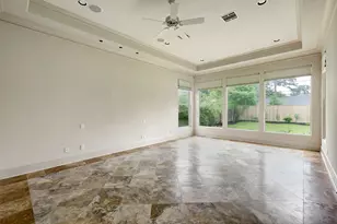 710 Pinehaven Dr, Houston, TX 77024 - Photo 23