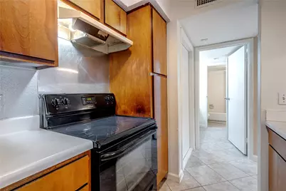 3005 Walnut Bend Lane #12, Houston, TX 77042 - Photo 5