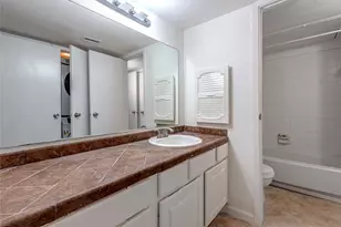 3005 Walnut Bend Ln, Houston, TX 77042 - Photo 13