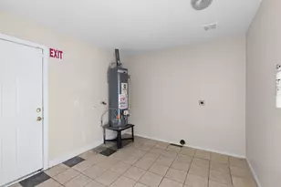 6926 Finch St, Houston, TX 77028 - Photo 5