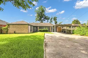 6926 Finch St, Houston, TX 77028 - Photo 1