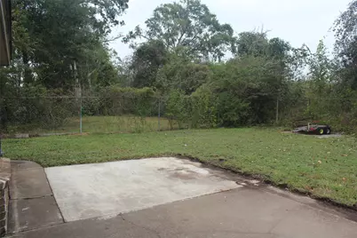 265 Wayne Drive, Clute, TX 77531 - Photo 37