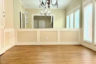 2413 Potomac Dr, Houston, TX 77057 - Photo 9