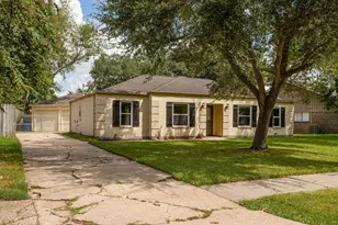 15811 Wandering Trail, Friendswood, TX 77546 - Photo 3