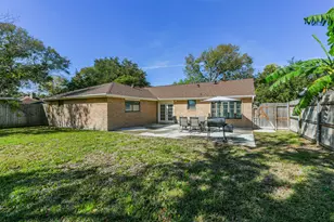1110 Buoy Rd, Houston, TX 77062 - Photo 29