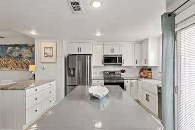 224 Seawall Boulevard, Galveston, TX 77550 - Photo 17