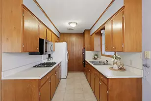 3807 Kelli Ln, Bryan, TX 77802 - Photo 5