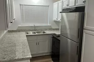 8822 Ilona Ln, Houston, TX 77025 - Photo 3