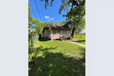 305 Burr Street, Houston, TX 77011 - Photo 3
