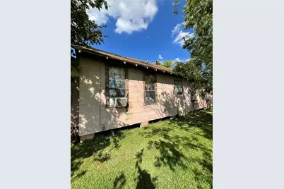 305 Burr Street, Houston, TX 77011 - Photo 5