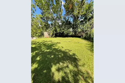 305 Burr Street, Houston, TX 77011 - Photo 19